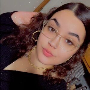 Meet your Posher, Julianna